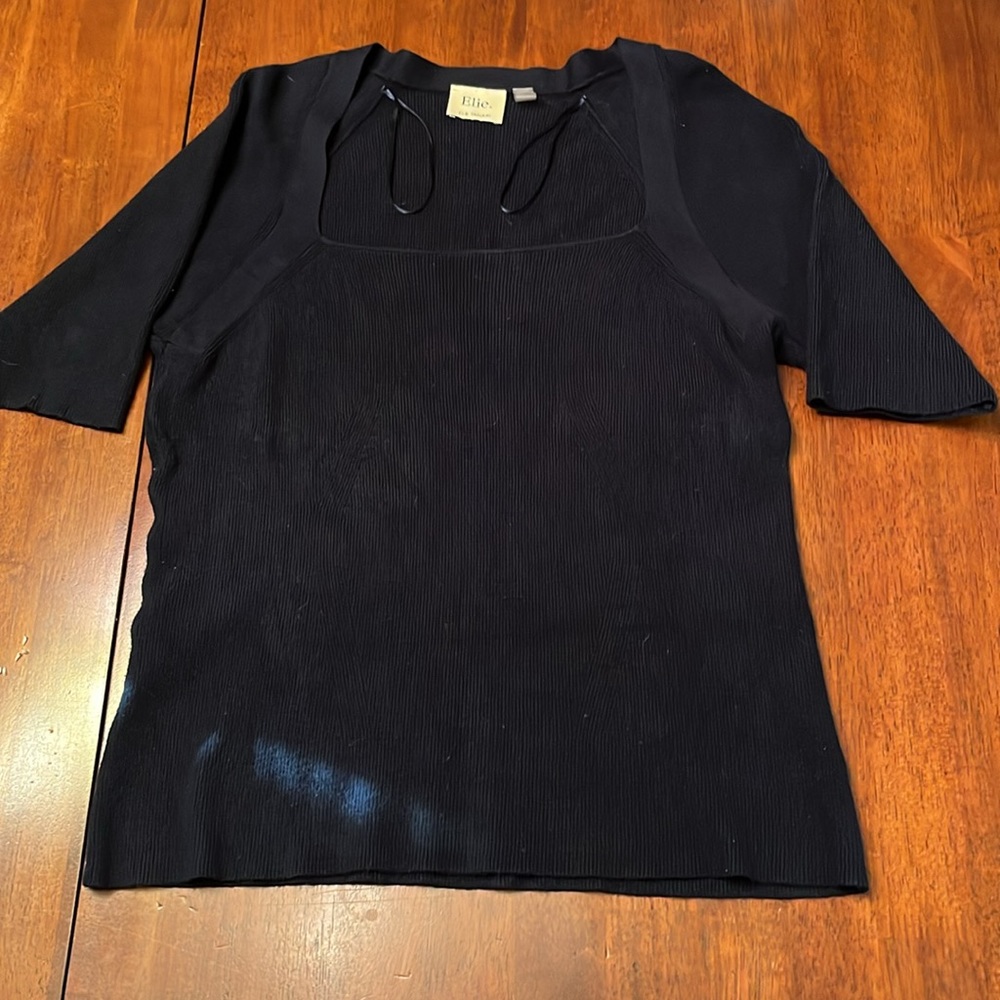 Elie. Tahari Chic Navy Top Sweater short sleeve with square neck size XL